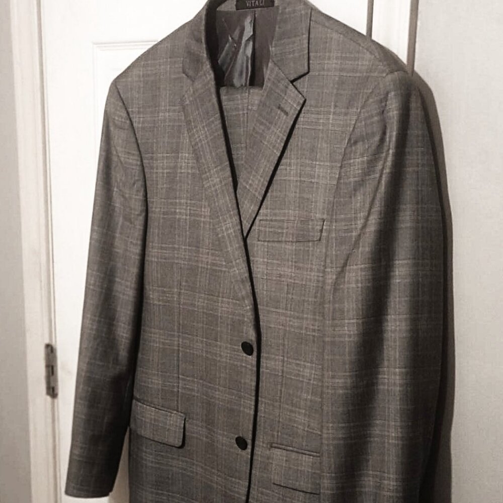 Vitali Men 2 Piece Light Gray Suit   44R